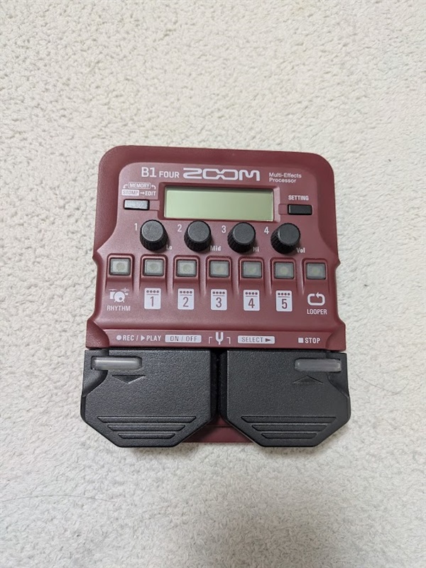 ZOOM B1 FOURの画像